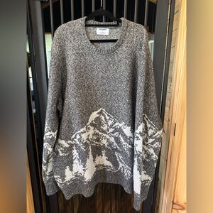 Old Navy Gray Knit Sweater